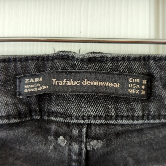 Zara Trafaluc Denimwear Classic Mid Rise Distressed Raw Hem Skinny Jeans Black 4 - Picture 8 of 14